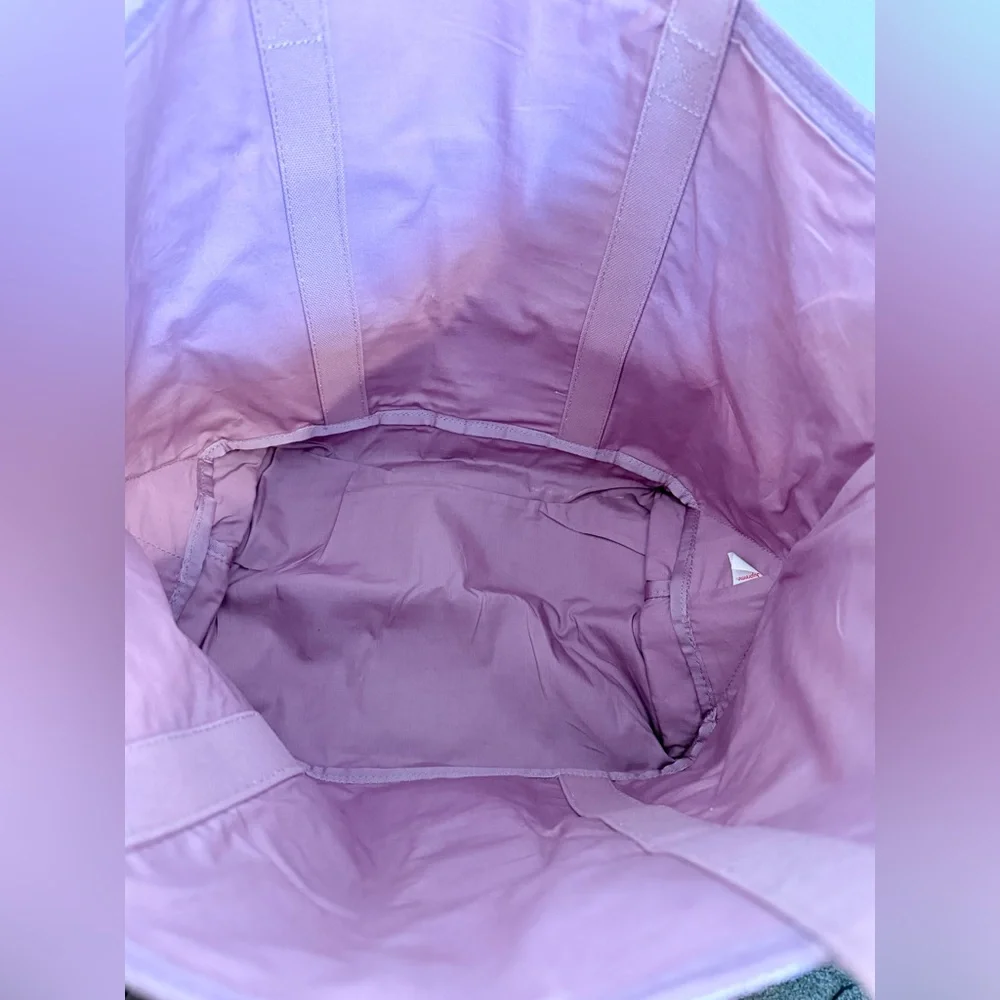 Supreme Raffia Tote - Picture 5 of 8